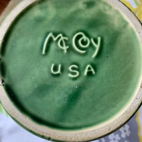 McCoy flower vase - Picture 3 of 10